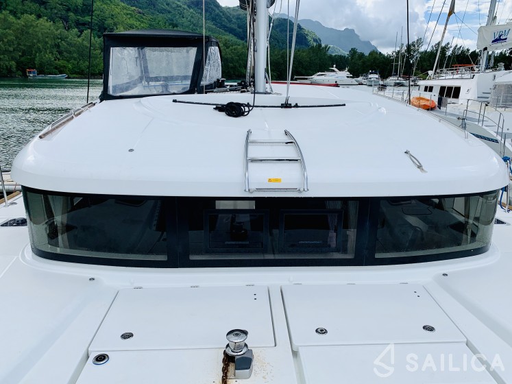 Lagoon 40 - Yacht Charter Sailica