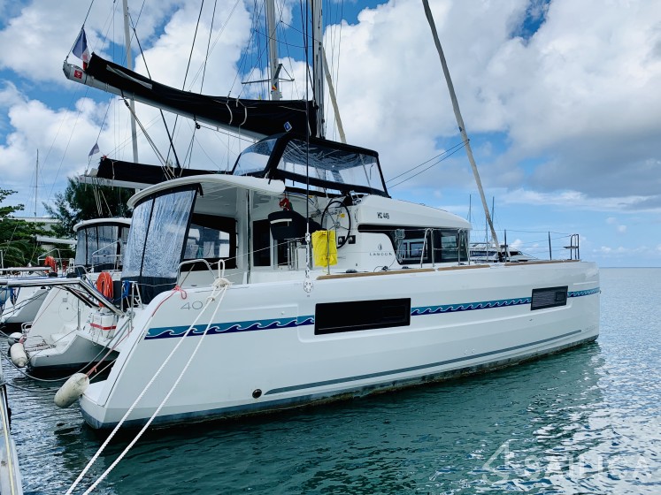 Lagoon 40 - Yacht Charter Sailica