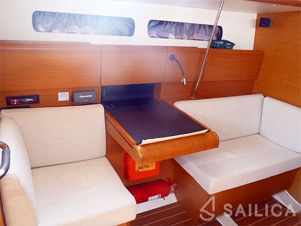 Sun Odyssey 439 - Yacht Charter Sailica