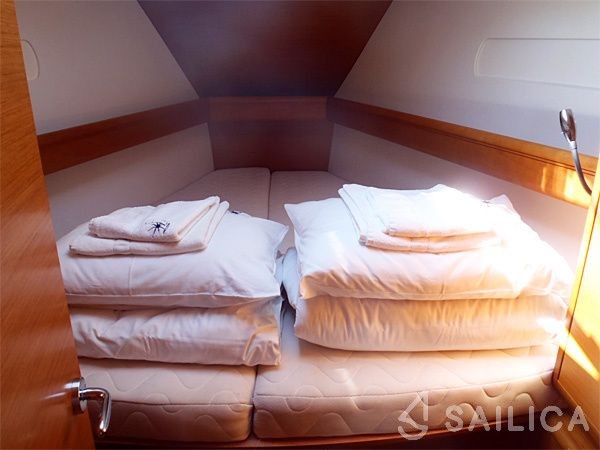 Sun Odyssey 439 - Yacht Charter Sailica