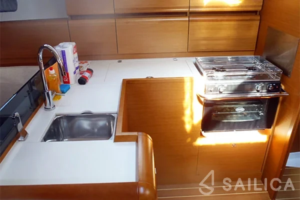 Sun Odyssey 439 - Yacht Charter Sailica