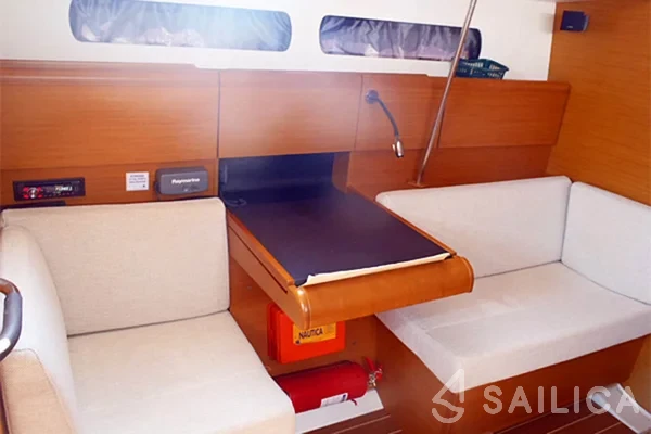 Sun Odyssey 439 - Yacht Charter Sailica