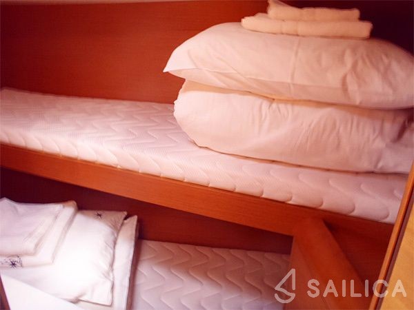 Sun Odyssey 439 - Yacht Charter Sailica