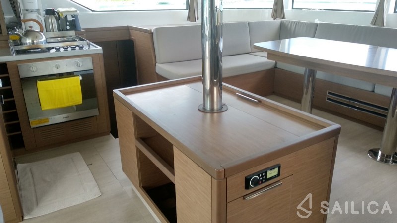Lagoon 50 - Yacht Charter Sailica