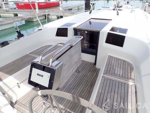 Hanse 385 - Yacht Charter Sailica