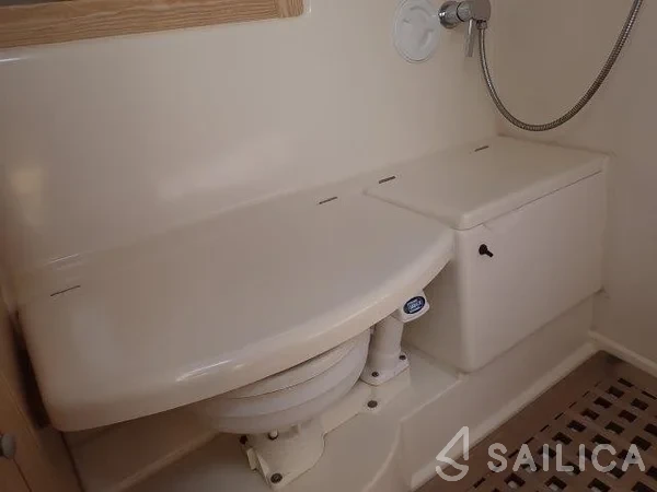 Hanse 385 - Yacht Charter Sailica