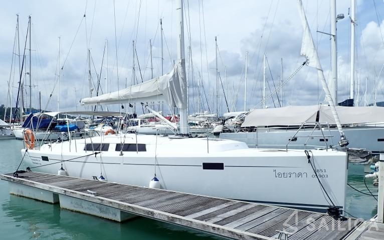 Hanse 385 - Yacht Charter Sailica