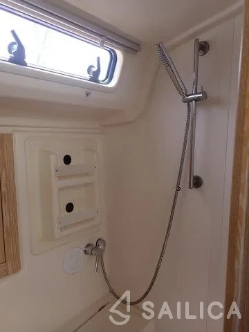 Hanse 385 - Yacht Charter Sailica