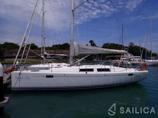 Hanse 385 - Yacht Charter Sailica