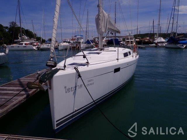 Hanse 385 - Yacht Charter Sailica