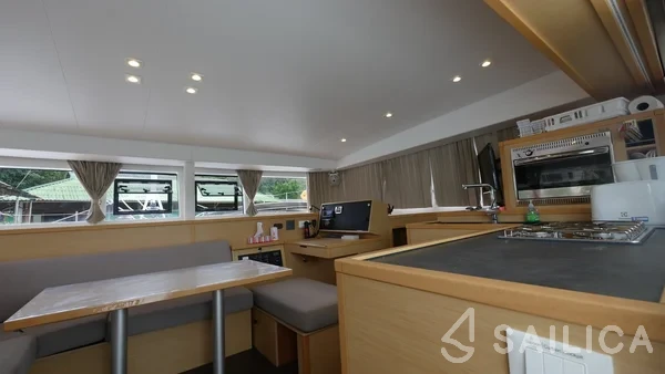 Lagoon 400 S2 - Yacht Charter Sailica
