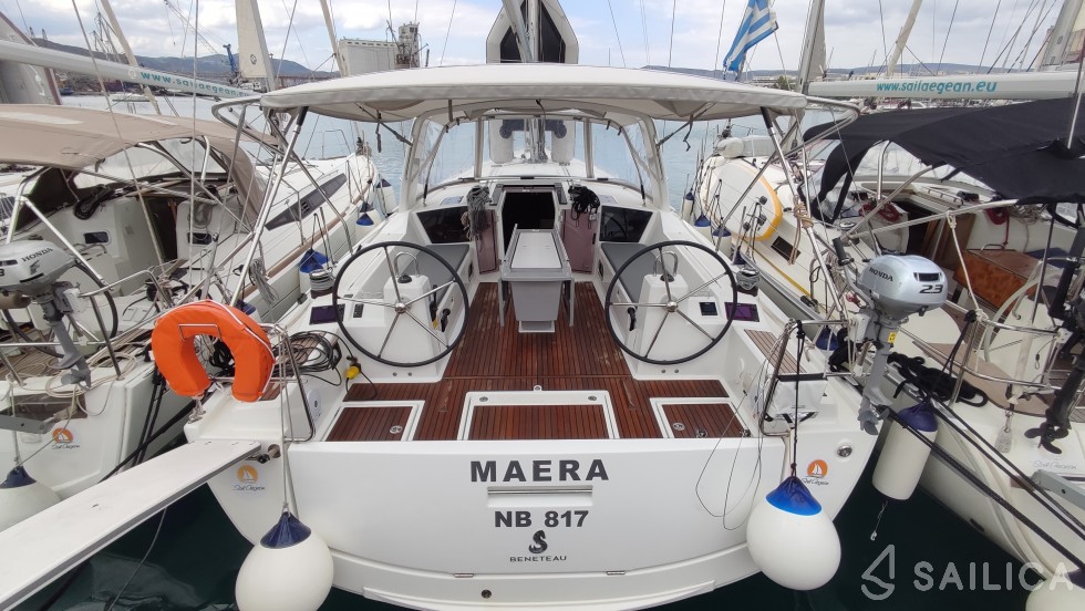 Oceanis 41.1 - Yacht Charter Sailica