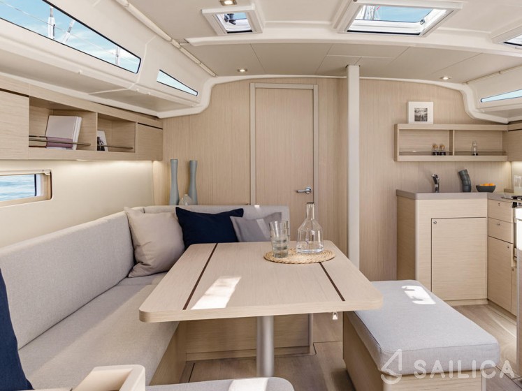 Oceanis 40.1 - Yacht Charter Sailica