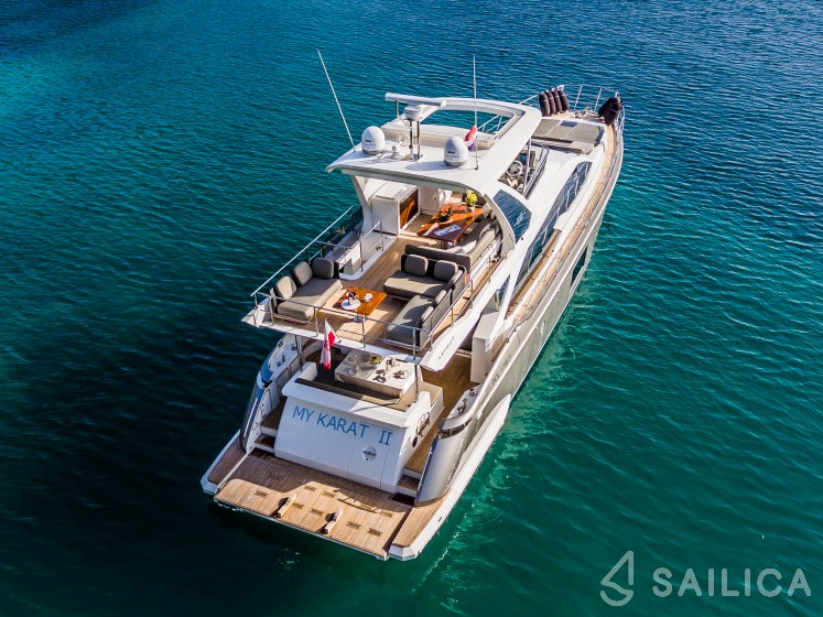 Azimut 66 - Yacht Charter Sailica