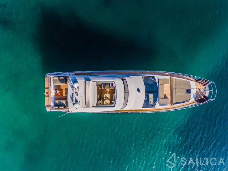 Azimut 66 - Yacht Charter Sailica