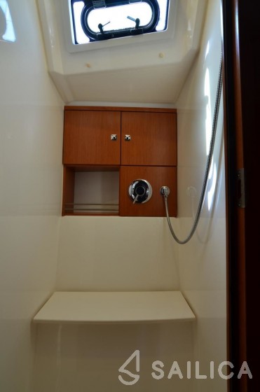 Bavaria 46 Cruiser - Yacht Charter Sailica