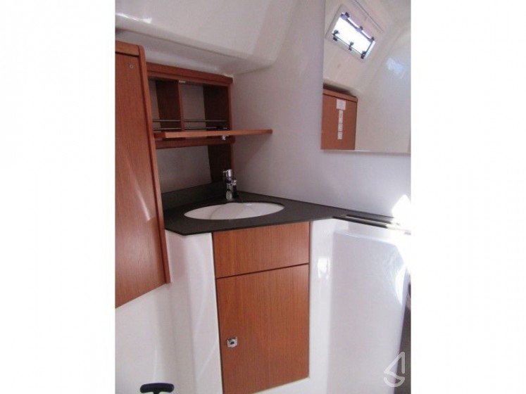 Bavaria 46 Cruiser - Yacht Charter Sailica