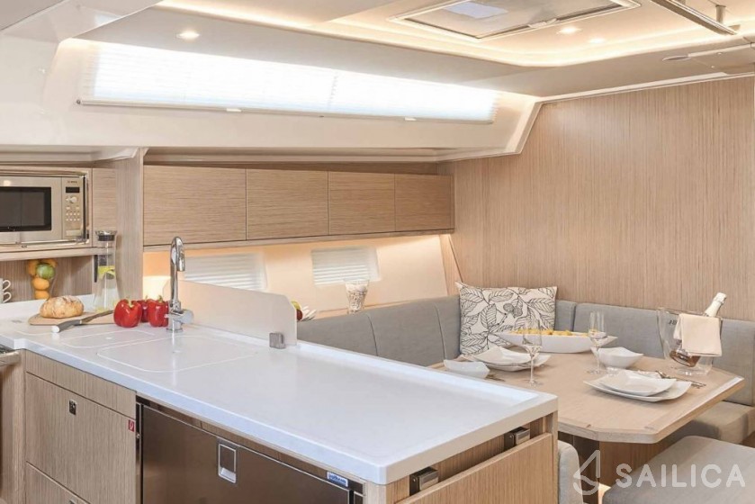 Bavaria 46 Cruiser - Yacht Charter Sailica