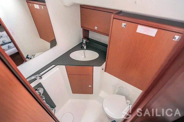 Bavaria 46 Cruiser - Yacht Charter Sailica