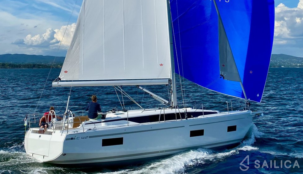 Bavaria C42 - Yacht Charter Sailica