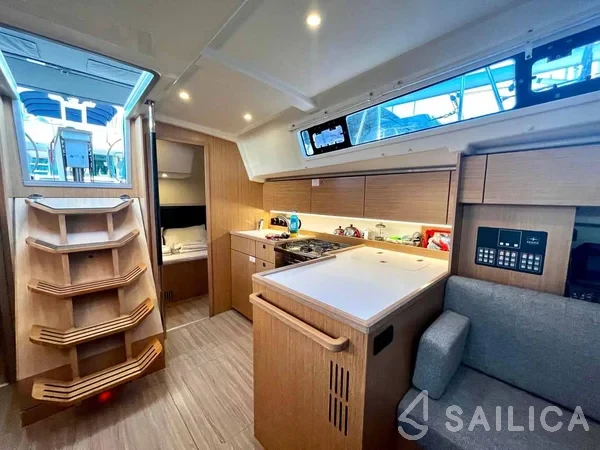Bavaria C42 - Yacht Charter Sailica