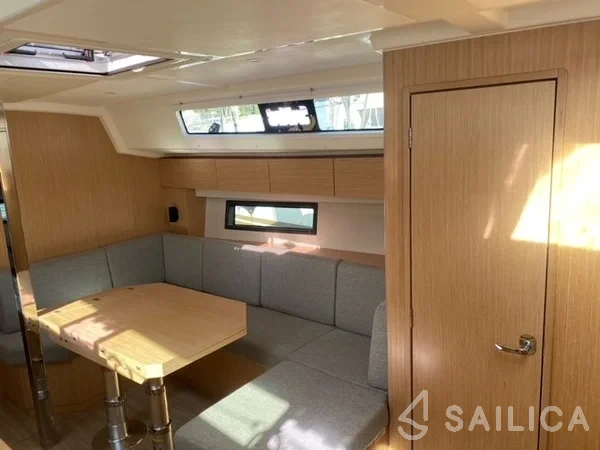 Bavaria C42 - Yacht Charter Sailica
