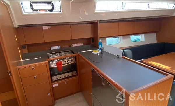 Bavaria C45 - Yacht Charter Sailica