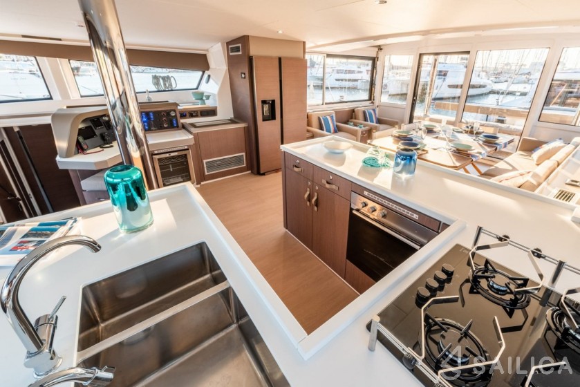 Bali 5.4. - Yacht Charter Sailica
