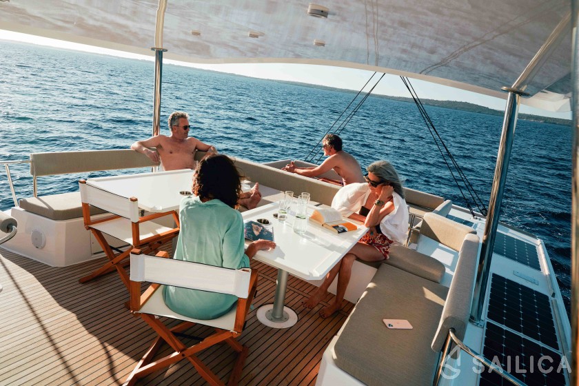 Bali 5.4. - Yacht Charter Sailica