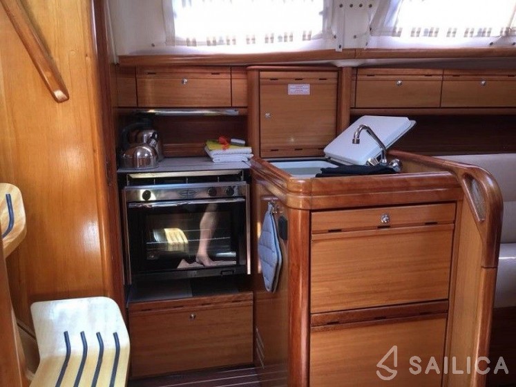 Bavaria 34 Cruiser - Yacht Charter Sailica