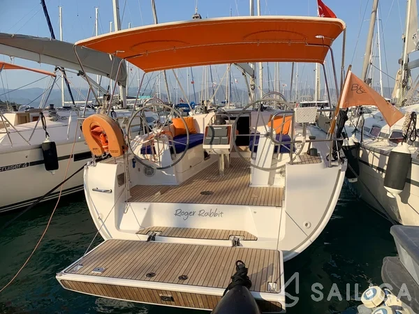 Bavaria 37 Cruiser - Yacht Charter Sailica