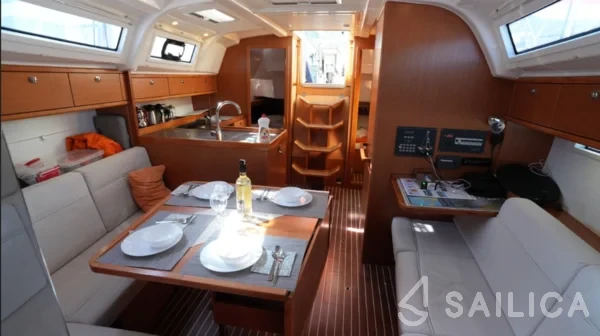Bavaria 37 Cruiser - Yacht Charter Sailica