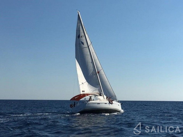 Bavaria 37 Cruiser - Yacht Charter Sailica