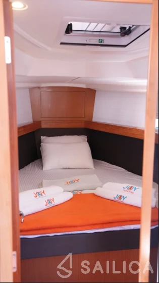 Bavaria 37 Cruiser - Yacht Charter Sailica