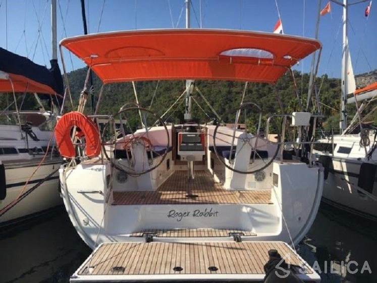 Bavaria 37 Cruiser - Yacht Charter Sailica