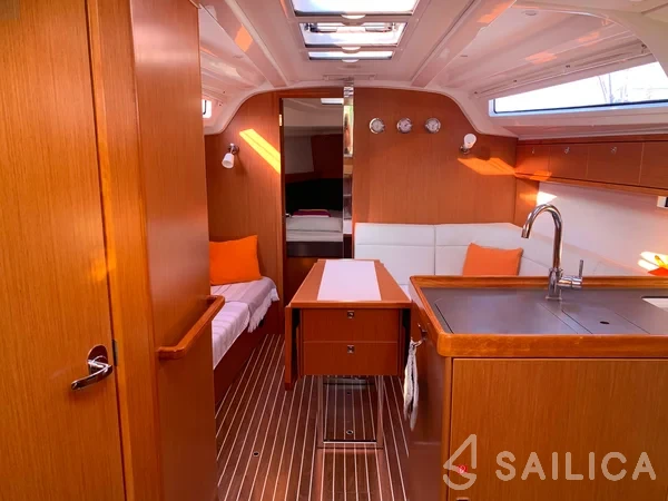 Bavaria 37 Cruiser - Yacht Charter Sailica