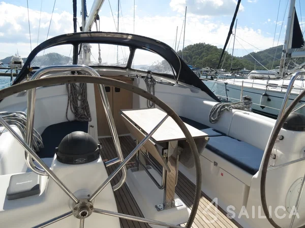 Bavaria 43 Cruiser - Yacht Charter Sailica