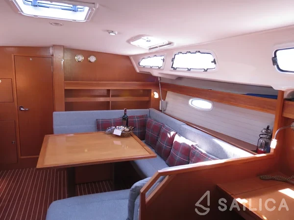 Bavaria 43 Cruiser - Yacht Charter Sailica