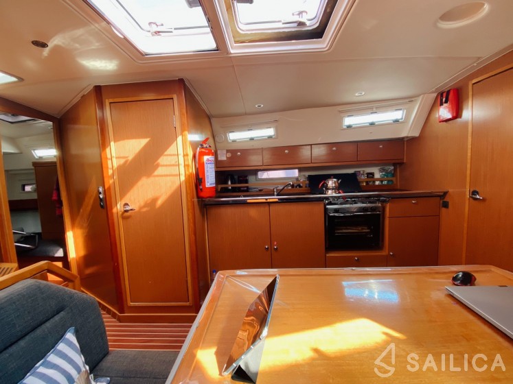 Bavaria Vision 40 - Yacht Charter Sailica