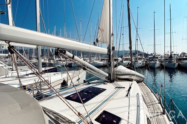 Bavaria Vision 40 - Yacht Charter Sailica