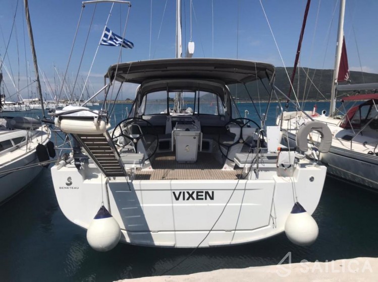 Oceanis 51.1 - Yacht Charter Sailica