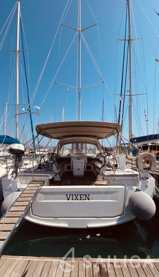 Oceanis 51.1 - Yacht Charter Sailica