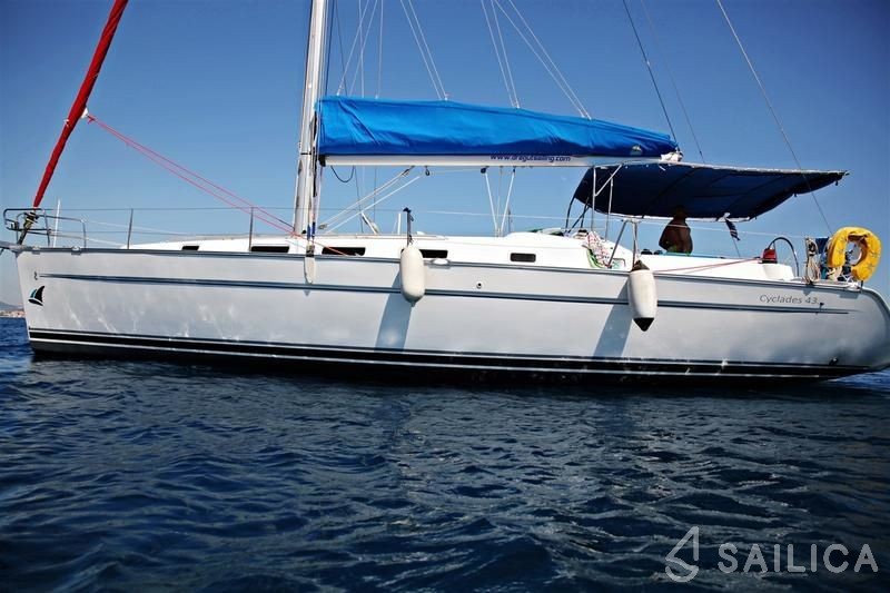 Cyclades 43.4 - Yacht Charter Sailica