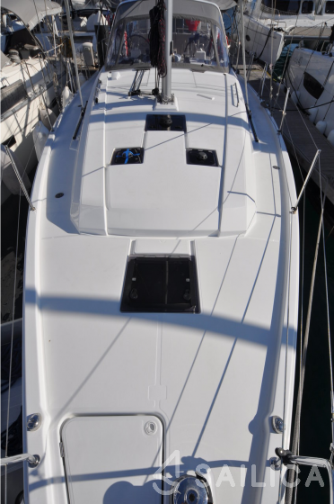 Oceanis 41.1 - Yacht Charter Sailica