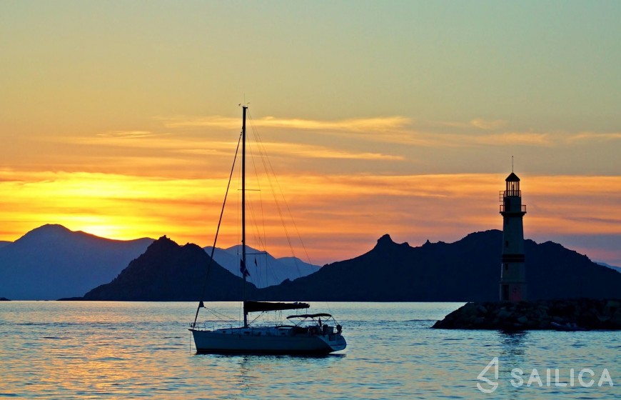 Oceanis 41.1 - Yacht Charter Sailica