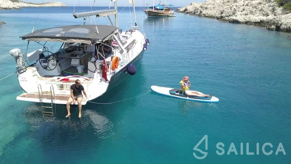 Oceanis 48 - Yacht Charter Sailica