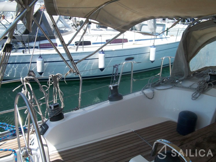 Bavaria 37 Cruiser - Yacht Charter Sailica