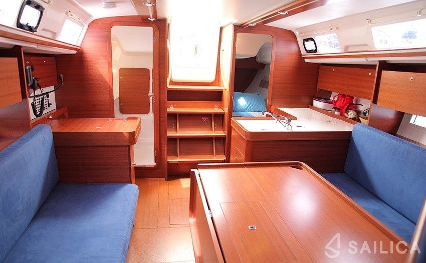 Dufour 335 GL - Yacht Charter Sailica