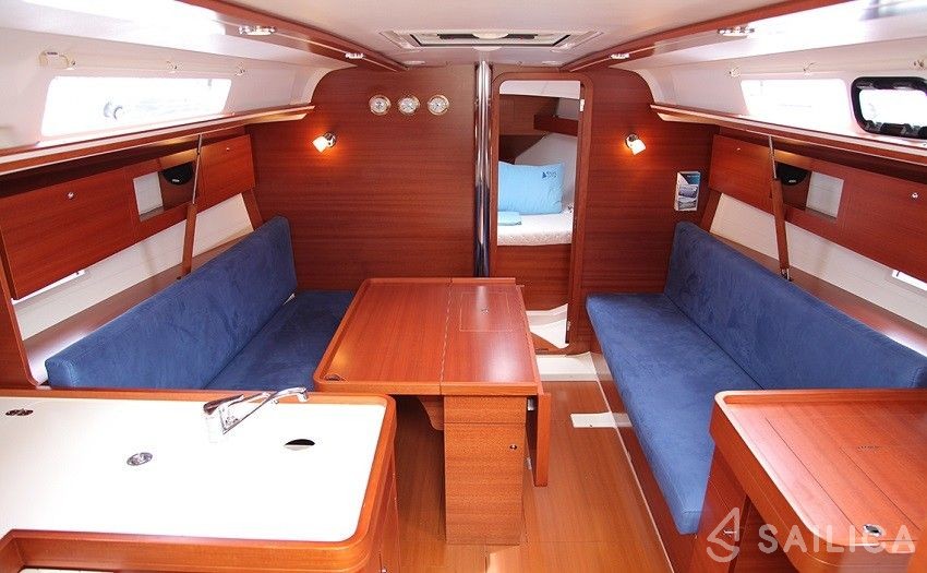 Dufour 335 GL - Yacht Charter Sailica