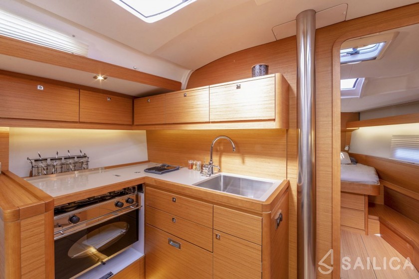 Dufour 430 - Yacht Charter Sailica